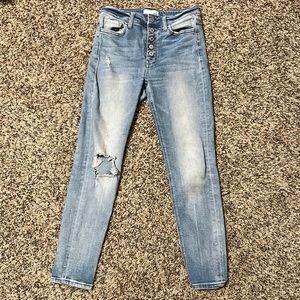 One zipper, one 5 buttons